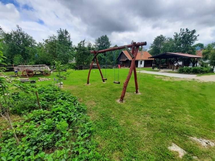 Ranch Farm Stay ราโควิซา ภายนอก รูปภาพ