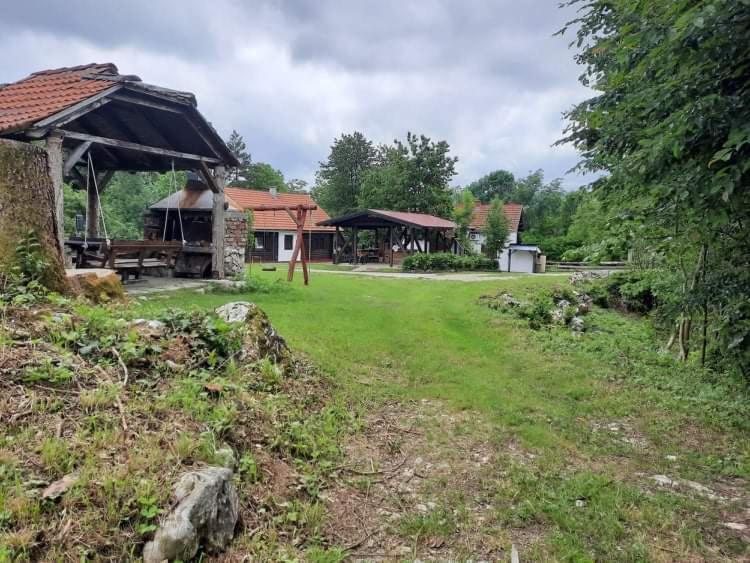 Ranch Farm Stay ราโควิซา ภายนอก รูปภาพ