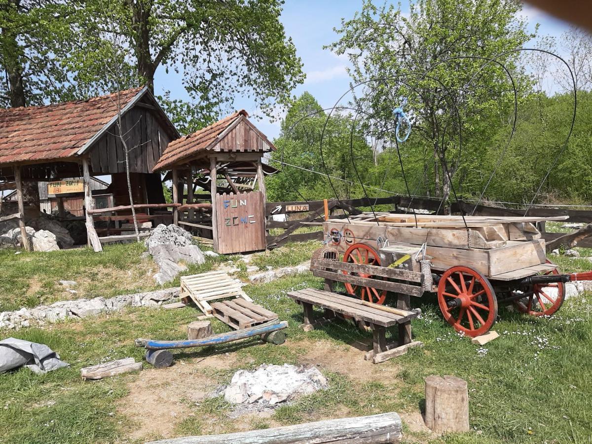 Ranch Farm Stay ราโควิซา ภายนอก รูปภาพ