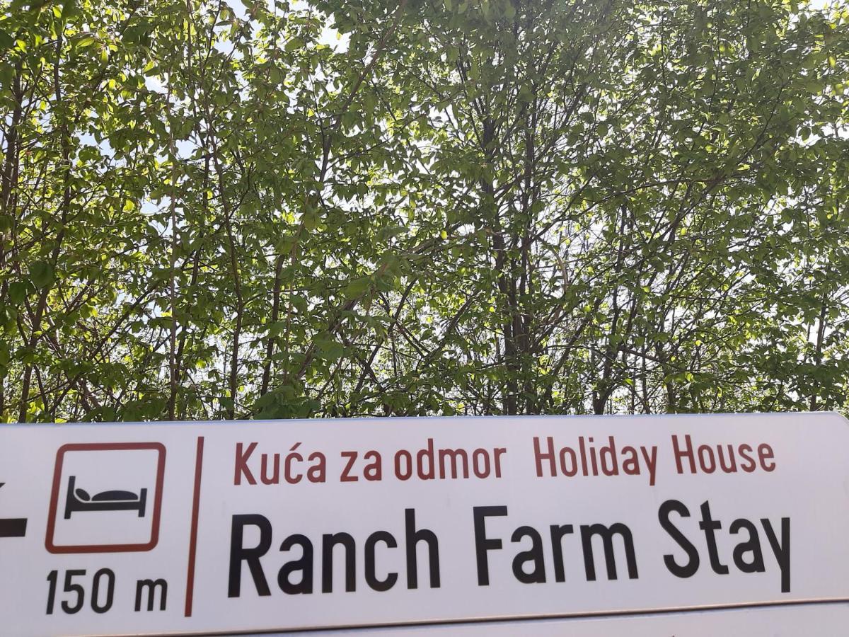 Ranch Farm Stay ราโควิซา ภายนอก รูปภาพ